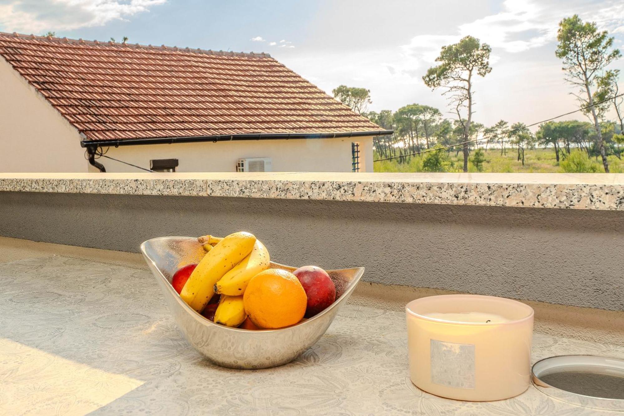 Apartments Dalmatia (Adults Only) Privlaka  Kültér fotó