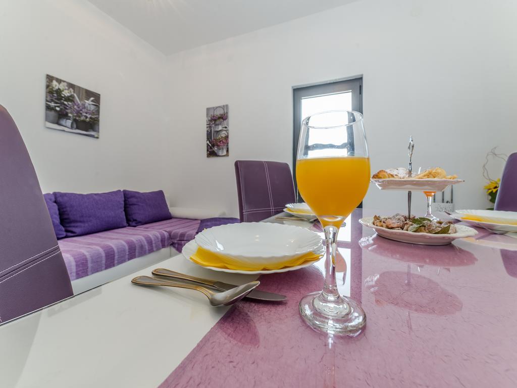 Apartments Dalmatia (Adults Only) Privlaka  Kültér fotó