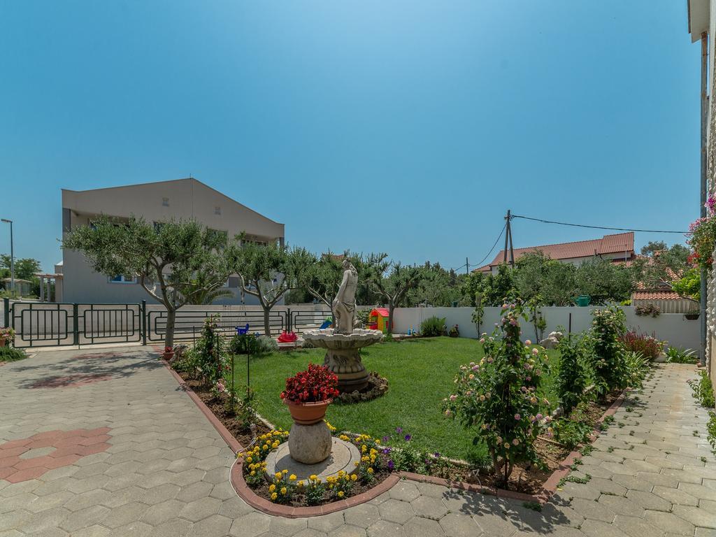Apartments Dalmatia (Adults Only) Privlaka  Kültér fotó
