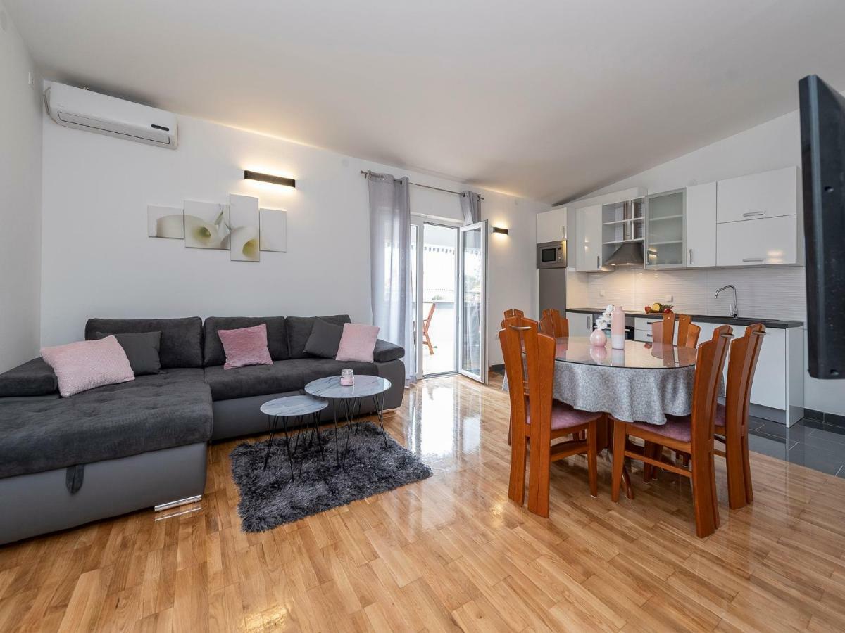 Apartments Dalmatia (Adults Only) Privlaka  Kültér fotó